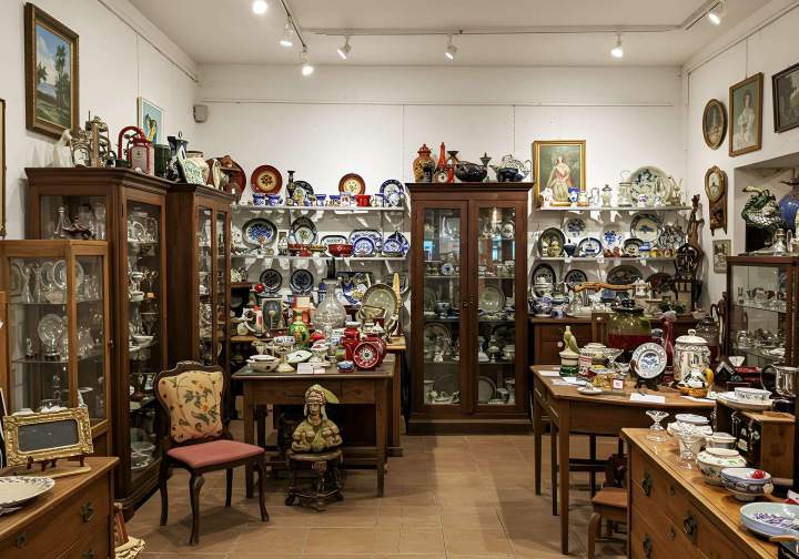 Boutique d'antiquité Auvergne-Rhône-Alpes